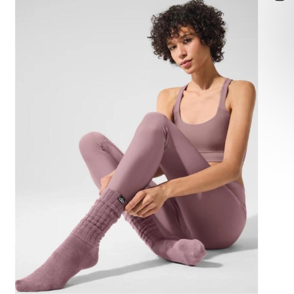 ALO Yoga Smoky Quartz Ribbed Scrunch Socks